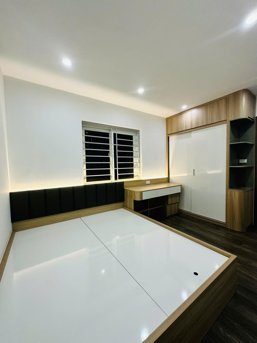 Bán Gấp Căn Hộ 3PN, 78m2, KĐT Kim Văn Kim Lũ - Giá 4.53 Tỷ