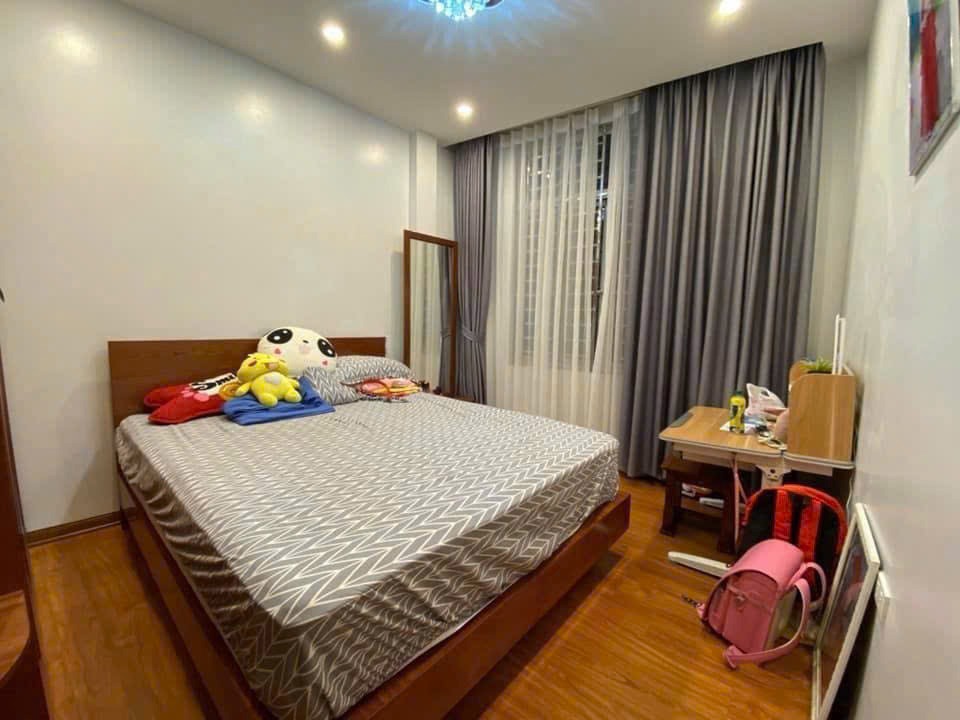 Nhà đẹp Đống Đa - 39m x 5 Tầng, Giá 11.2 Tỷ - Vị trí Vàng, Gần Ô Tô