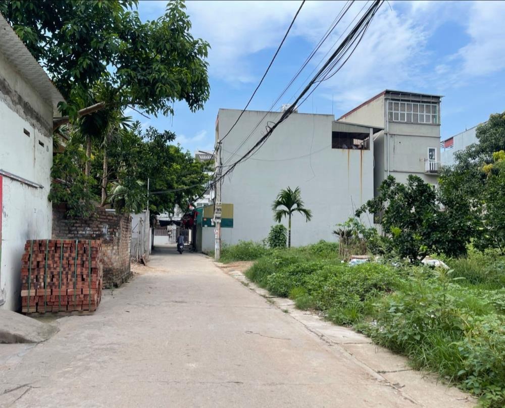 Bán Đất Mê Linh - Tổ 4 Quang Minh - 100m2 - Giá 3.8 Tỷ - Vị Trí Đắc Địa