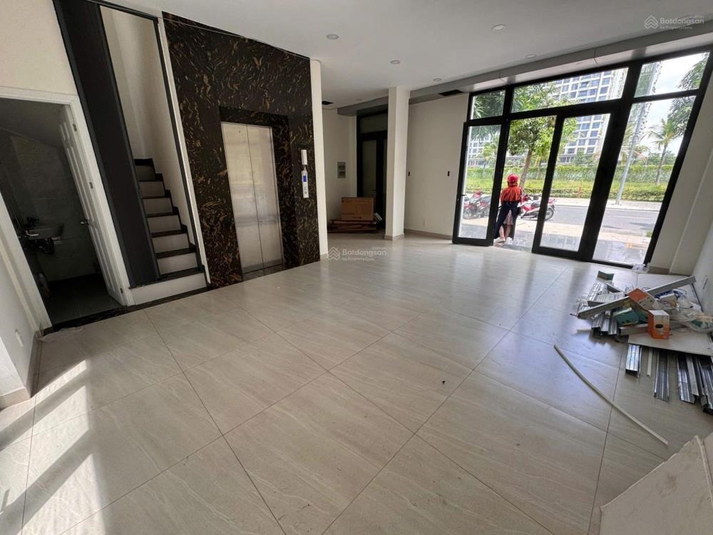 Cho Thuê Nhà Phố Vinhomes Grand Park - Giá Từ 6 Triệu/Tháng | Nguyễn Hưng