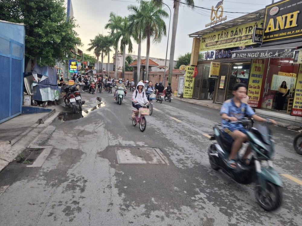 Nhà Mặt Tiền Giá Rẻ Quận 12: 261m², Nở Hậu, Pháp Lý Rõ Ràng