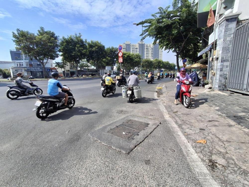 Nhà Mặt Tiền Vị Trí Đẹp, Giá Sốc 13.9 Tỷ - Lê Lợi, Quận V