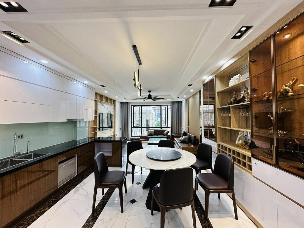 Bán nhà cầu giấy, 55m2 x 6 tầng, mặt tiền 5m, giá 25 tỷ - Phân lô, ô tô, kinh doanh