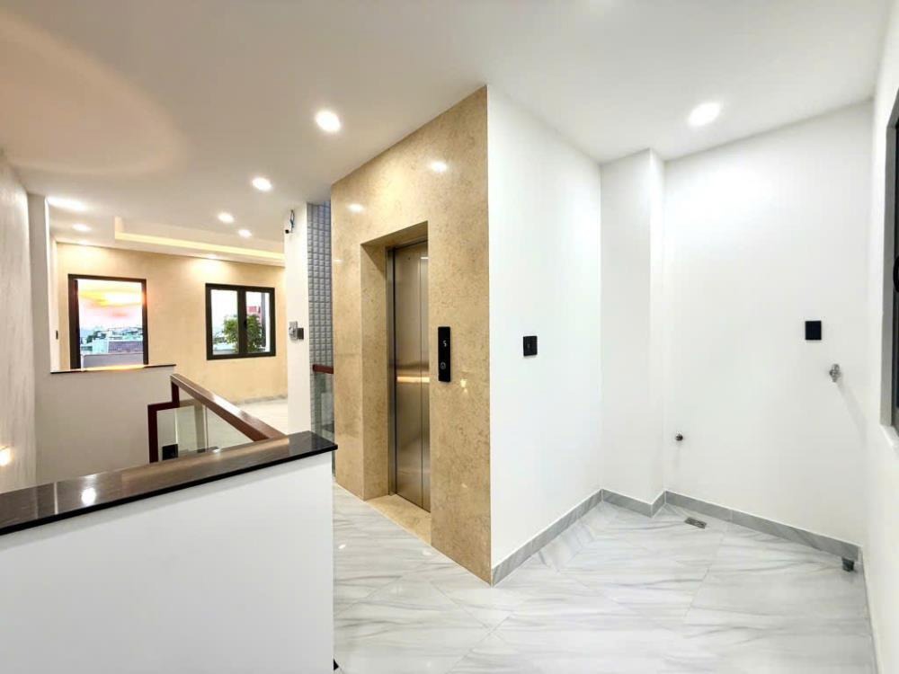 Bán nhà mặt tiền đường Nguyễn Văn Khối, P9, Gò Vấp - Hơn 16 tỷ - Full nội thất cao cấp