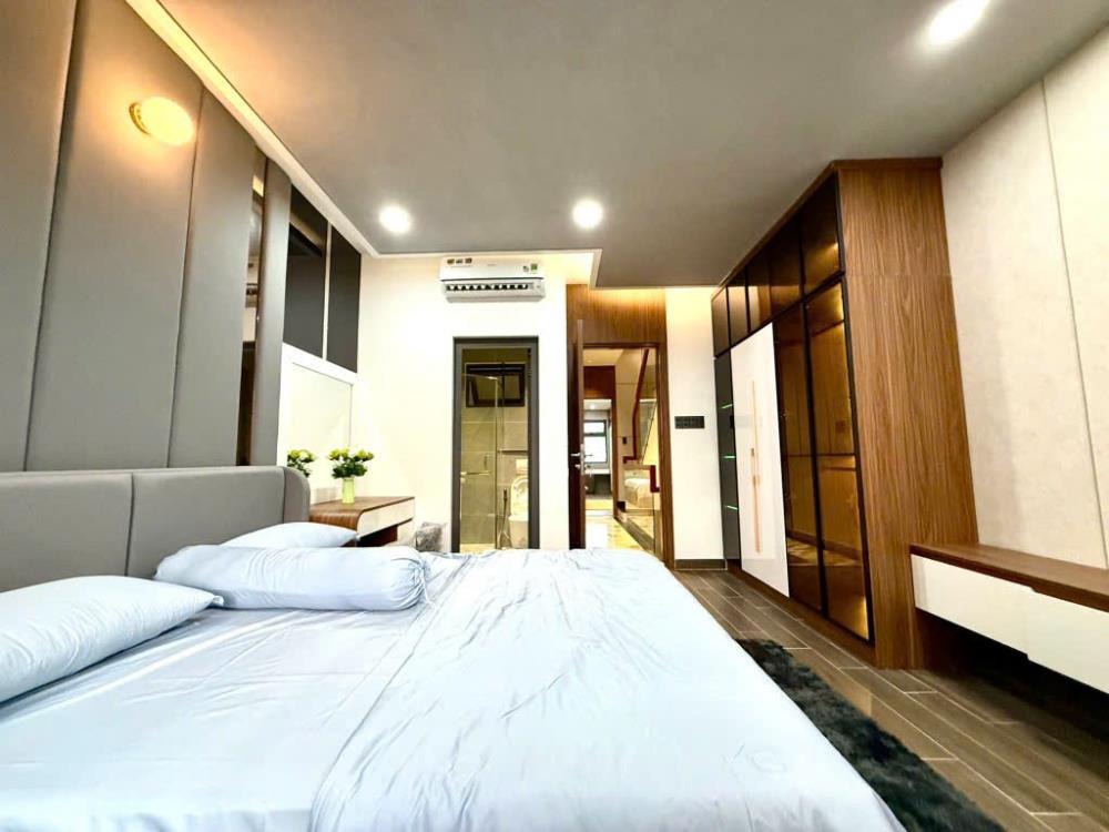 Bán nhà mặt tiền đường Nguyễn Văn Khối, P9, Gò Vấp - Hơn 16 tỷ - Full nội thất cao cấp