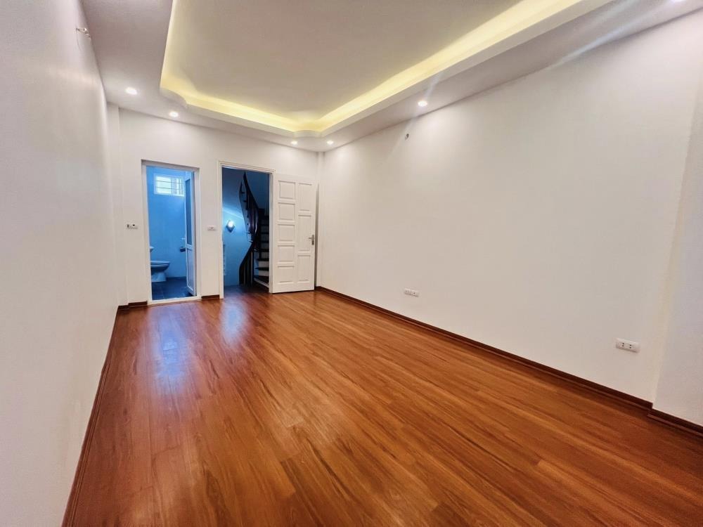 Bán nhà 5 tầng, 2 mặt thoáng, Trần Quốc Vượng, Cầu Giấy - 7.5 tỷ
