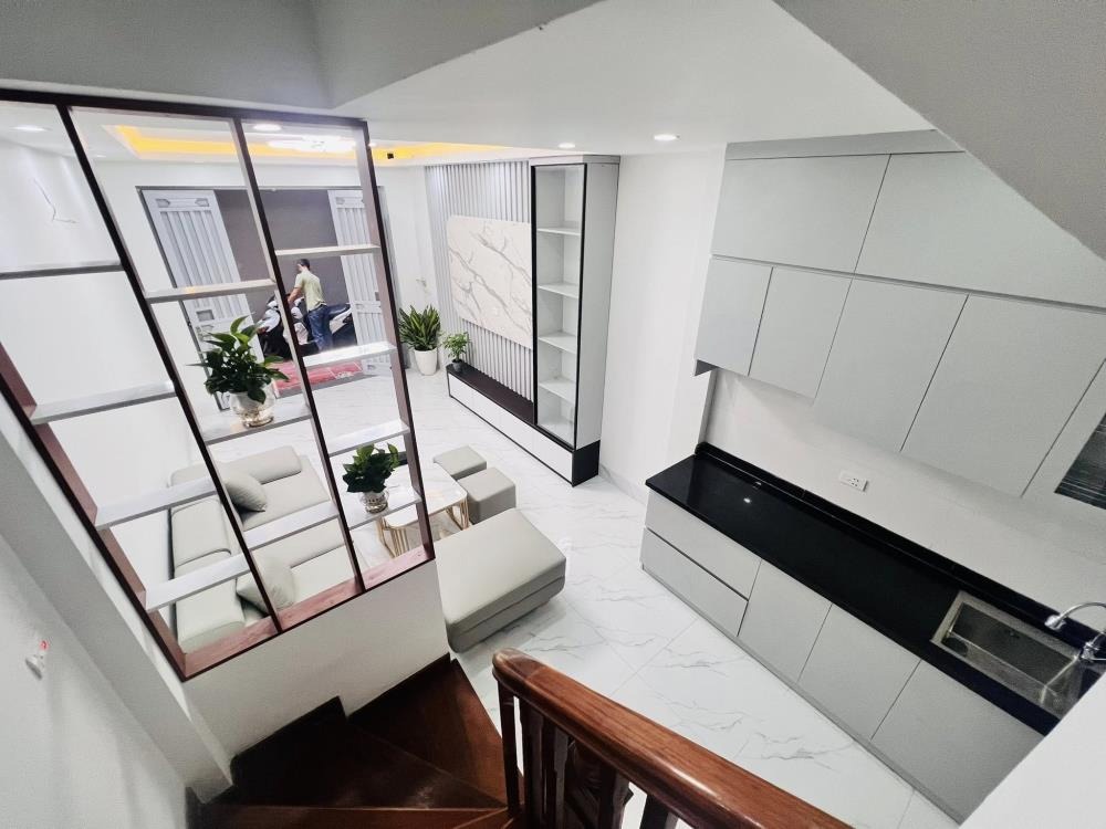 Bán nhà 5 tầng, 2 mặt thoáng, Trần Quốc Vượng, Cầu Giấy - 7.5 tỷ