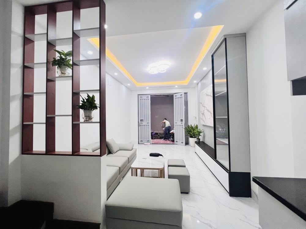 Bán nhà 5 tầng, 2 mặt thoáng, Trần Quốc Vượng, Cầu Giấy - 7.5 tỷ