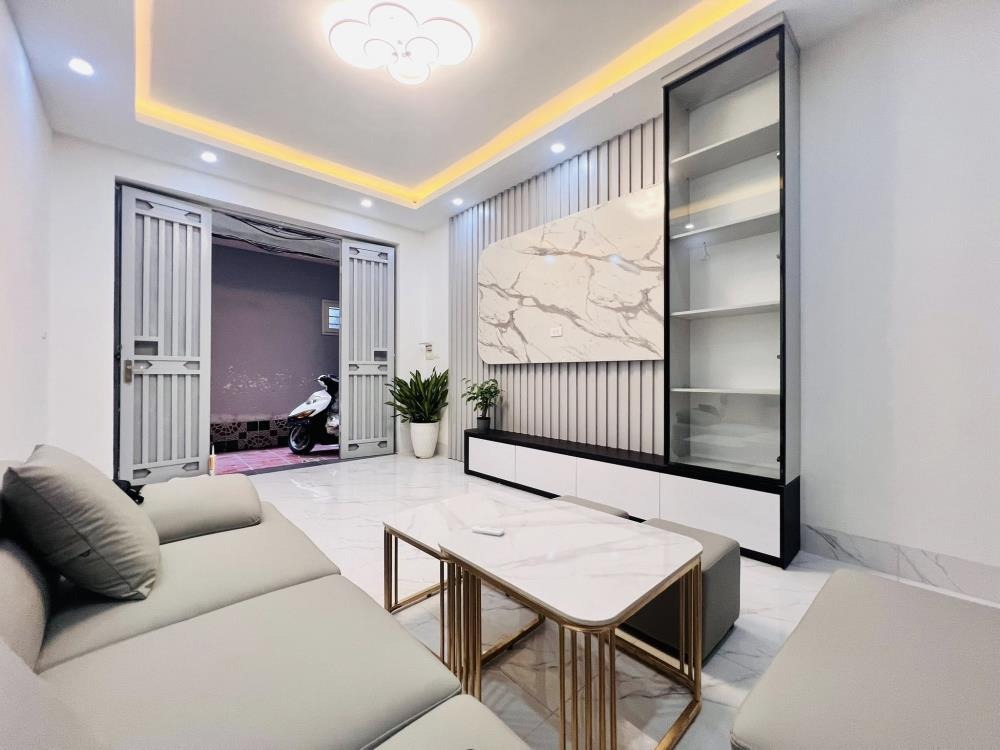 Bán nhà 5 tầng, 2 mặt thoáng, Trần Quốc Vượng, Cầu Giấy - 7.5 tỷ