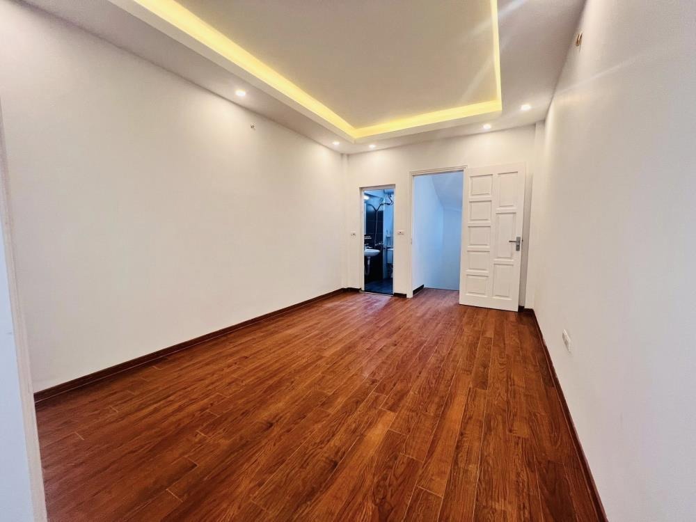 Bán nhà 5 tầng, 2 mặt thoáng, Trần Quốc Vượng, Cầu Giấy - 7.5 tỷ