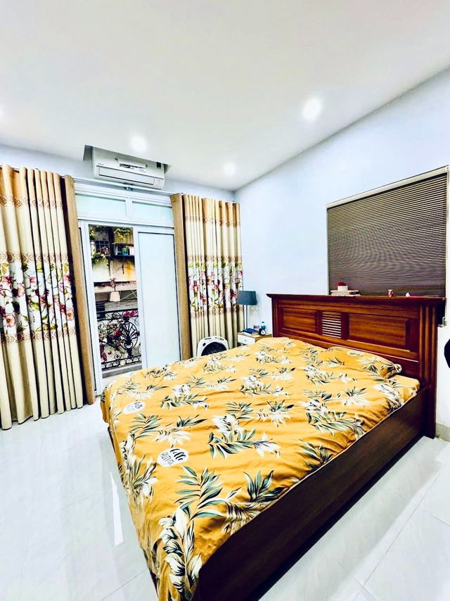 Bán Gấp Nhà Lô Góc Văn Quán Hà Đông - 40m2, 5 Tầng, Giá 7 Tỷ