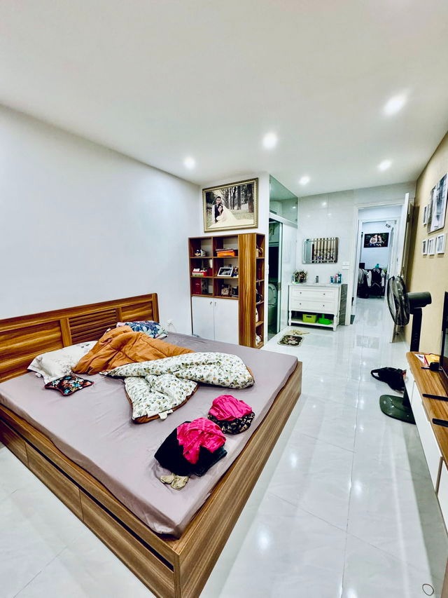 Bán Gấp Nhà Lô Góc Văn Quán Hà Đông - 40m2, 5 Tầng, Giá 7 Tỷ