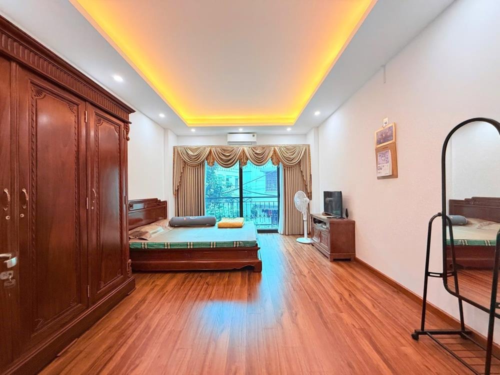 Nhà đẹp Lĩnh Nam 40m2 x 5 tầng, Full Nội Thất - Giá Tốt, Vị Trí Đắc Địa