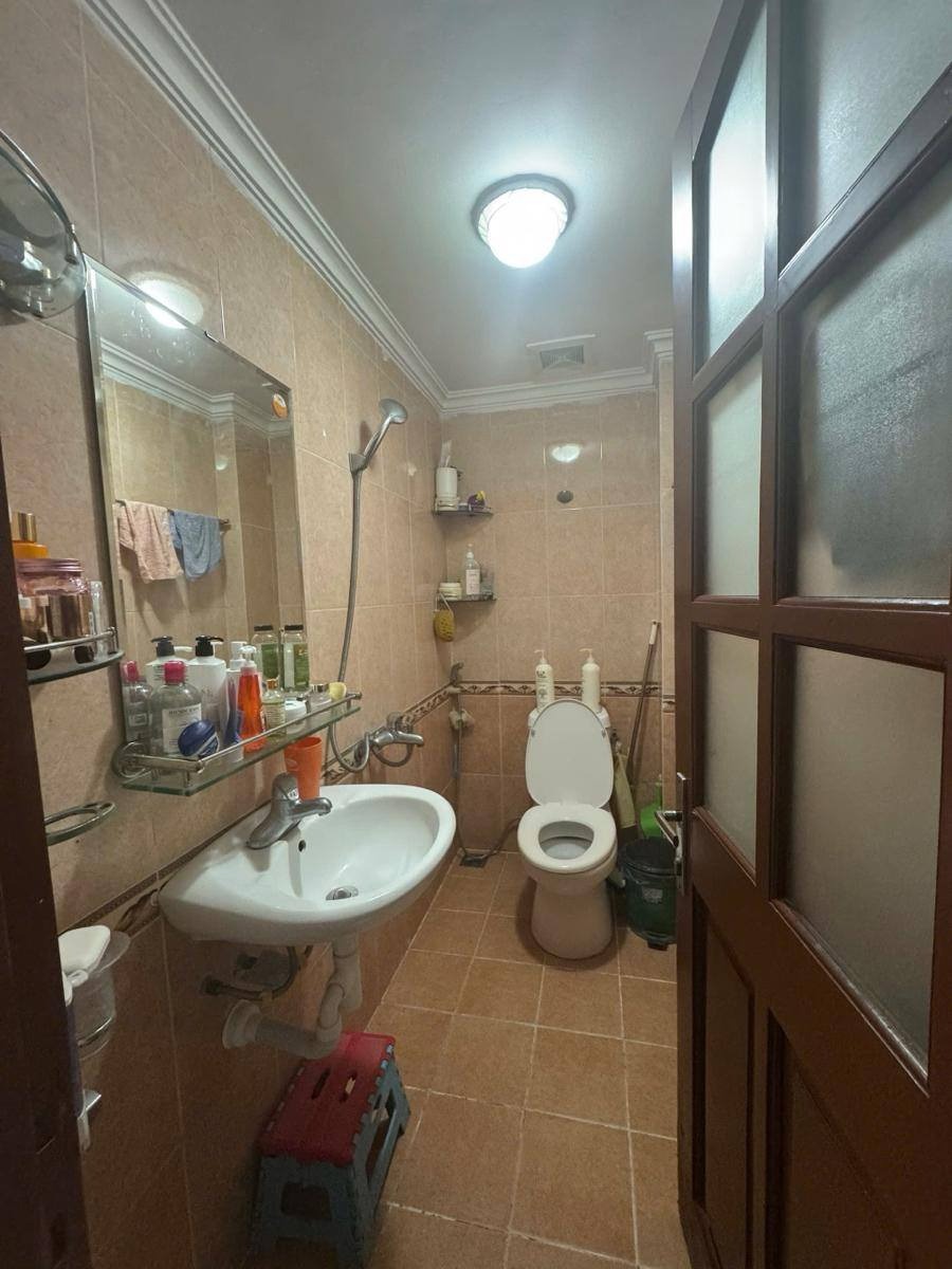 Bán nhà Nguyễn Chí Thanh, Đống Đa: 5 Tầng, Ô Tô Đỗ Cửa, Kinh Doanh - Giá 18.6 Tỷ