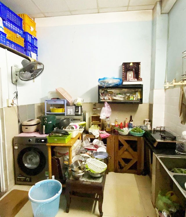 Nhà Mặt Tiền Tân Bình - 3 Tầng - Vị Trí Đắc Địa - Giá Tốt