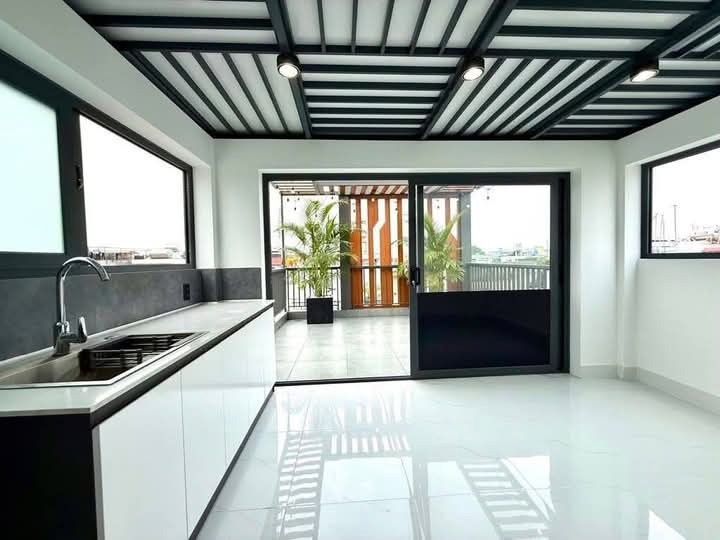 Bán Nhà Mặt Phố Mỹ Đình 2 - 45 Tỷ - Vị Trí Đắc Địa, Tiện Ích Vượt Trội