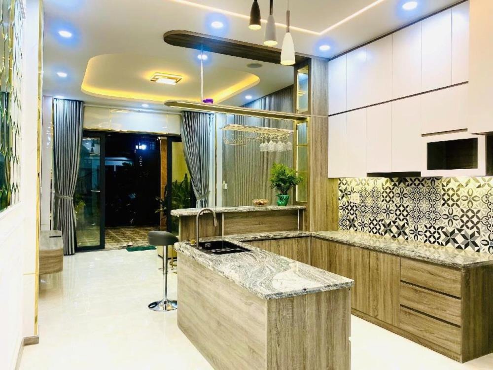 Nhà Thạnh Lộc 83m² - 3PN, SHR, Giá 5.6 tỷ
