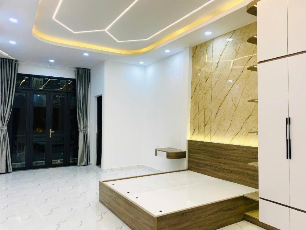 Nhà Thạnh Lộc 83m² - 3PN, SHR, Giá 5.6 tỷ
