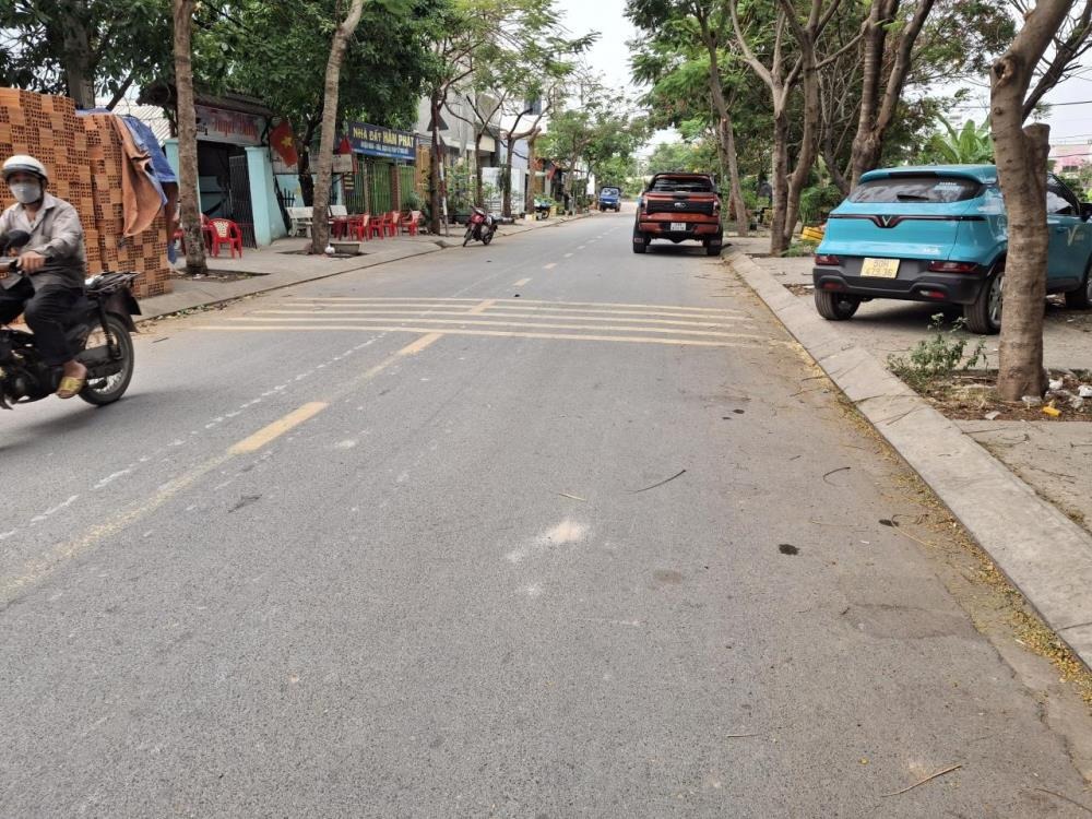 Nhà Thạnh Lộc 83m² - 3PN, SHR, Giá 5.6 tỷ