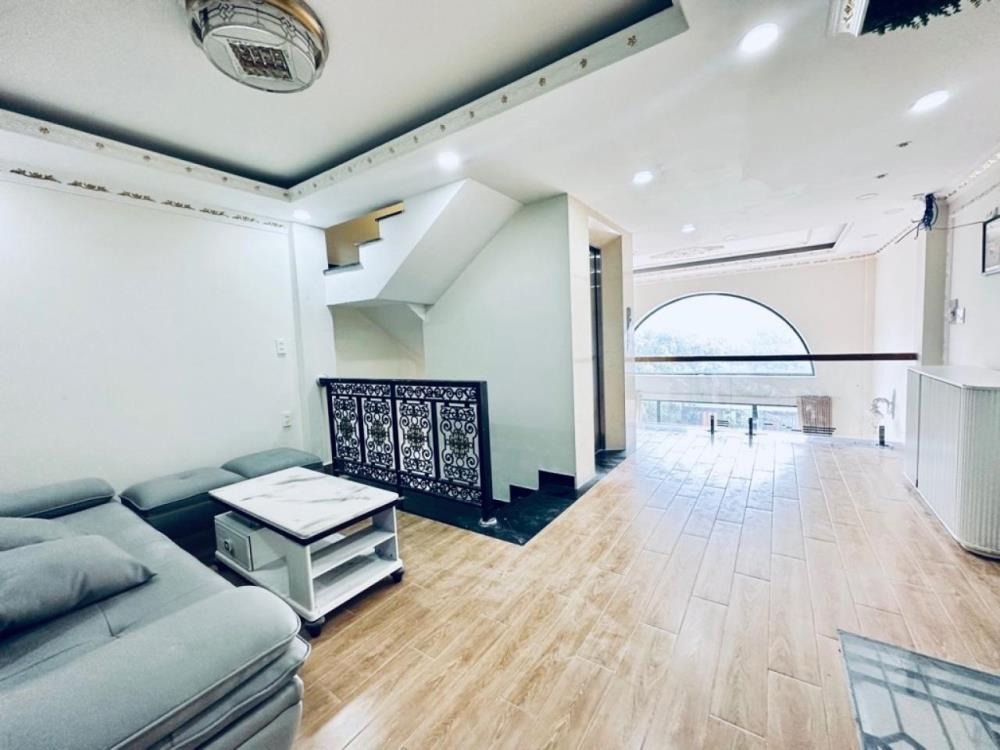 Nhà 5 Tầng, Số 6 GV - 7.x Tỷ - Kinh Doanh Đỉnh Cao