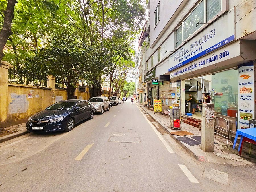 Nhà Phùng Chí Kiên Phân Lô Dân Xây - Ô Tô Đỗ Cửa - Kinh Doanh Đắt Lộc