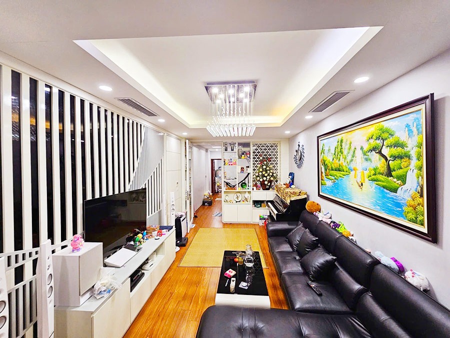 Nhà Phùng Chí Kiên Phân Lô Dân Xây - Ô Tô Đỗ Cửa - Kinh Doanh Đắt Lộc