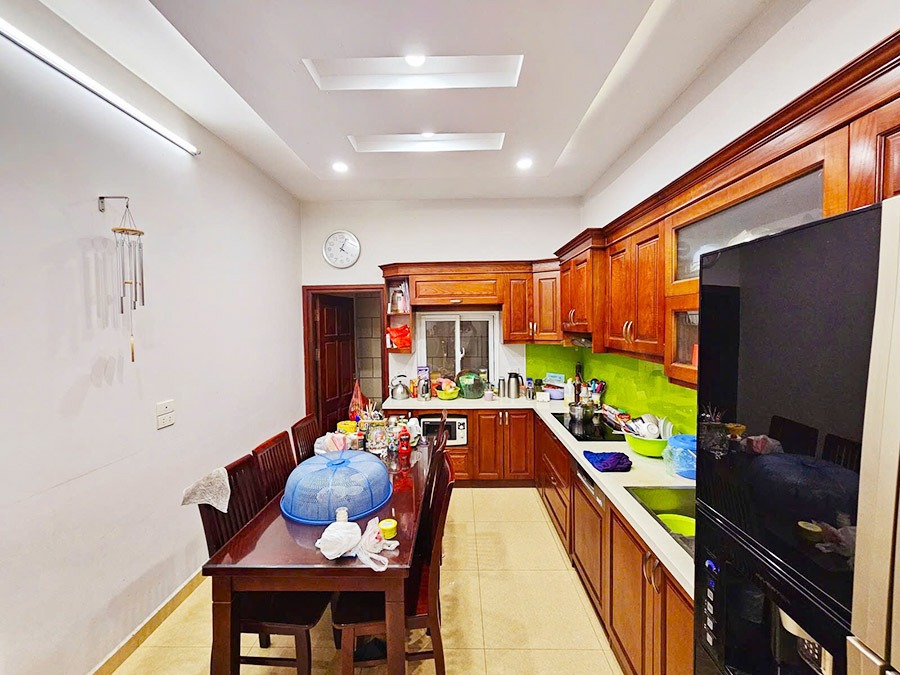 Nhà Phùng Chí Kiên Phân Lô Dân Xây - Ô Tô Đỗ Cửa - Kinh Doanh Đắt Lộc