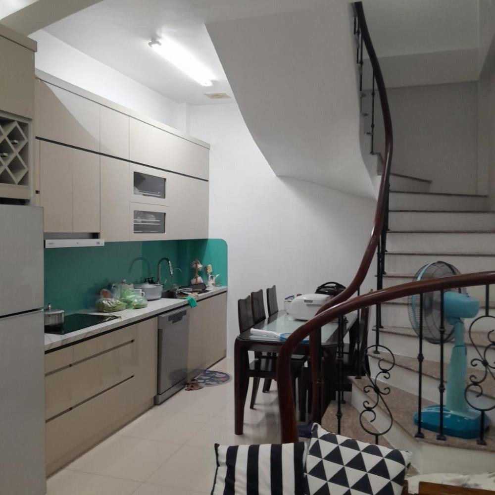 Bán nhà Đội Nhân, Ba Đình Full Nội Thất - 5 Tầng, Giá Tốt