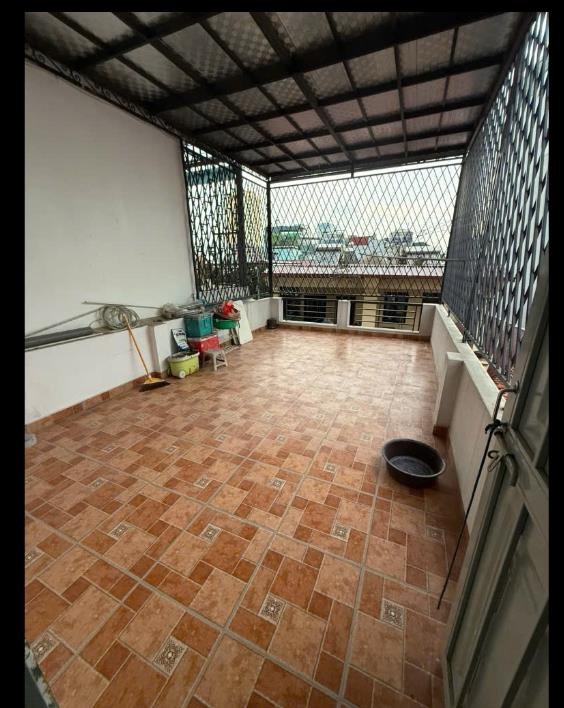 Bán Gấp Nhà Vương Thừa Vũ 6 Tầng, 51m2, Ô Tô Tránh, Thang Máy, Giá Tốt