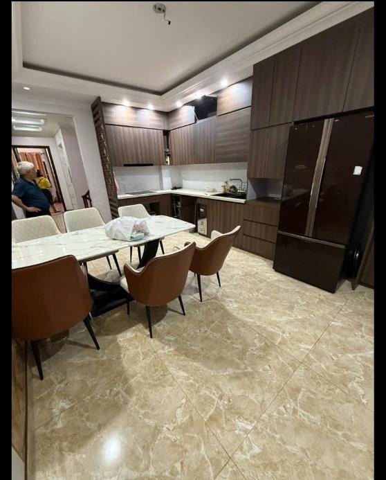 Bán Gấp Nhà Vương Thừa Vũ 6 Tầng, 51m2, Ô Tô Tránh, Thang Máy, Giá Tốt