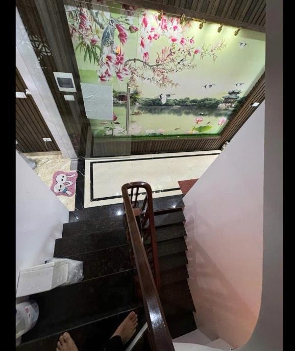 Bán Gấp Nhà Vương Thừa Vũ 6 Tầng, 51m2, Ô Tô Tránh, Thang Máy, Giá Tốt
