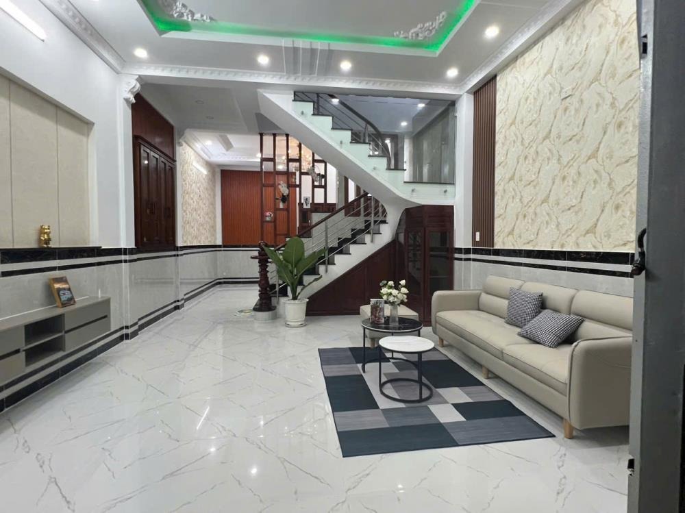 Nhà phố Quận 12: 5 tỷ 500tr - 5x11m, 1 trệt 2 lầu, 4PN, đường 7m
