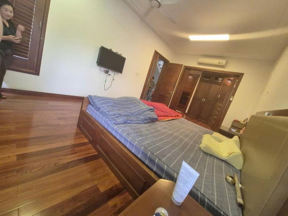Biệt Thự Vườn Đào Tây Hồ: 231m2, 6 Tầng, View Vườn Hoa, An Ninh Tuyệt Đối