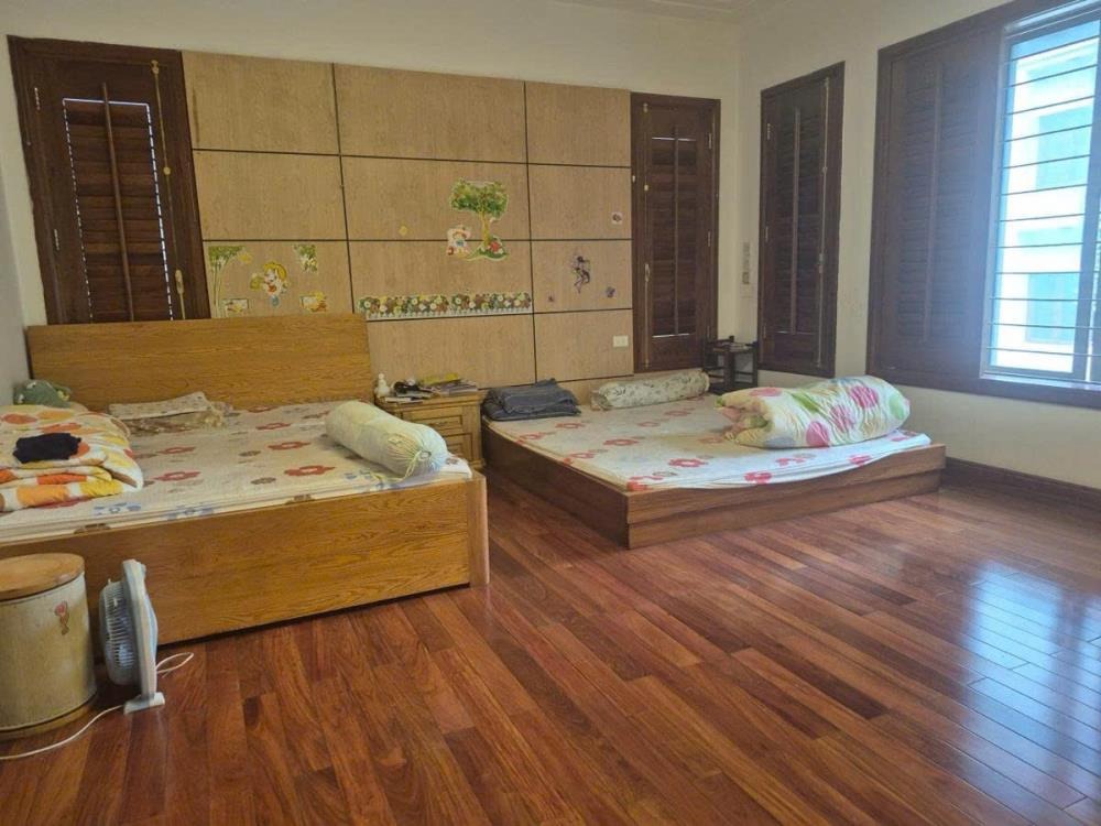 Biệt Thự Vườn Đào Tây Hồ: 231m2, 6 Tầng, View Vườn Hoa, An Ninh Tuyệt Đối