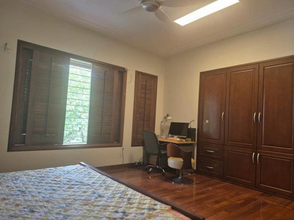 Biệt Thự Vườn Đào Tây Hồ: 231m2, 6 Tầng, View Vườn Hoa, An Ninh Tuyệt Đối