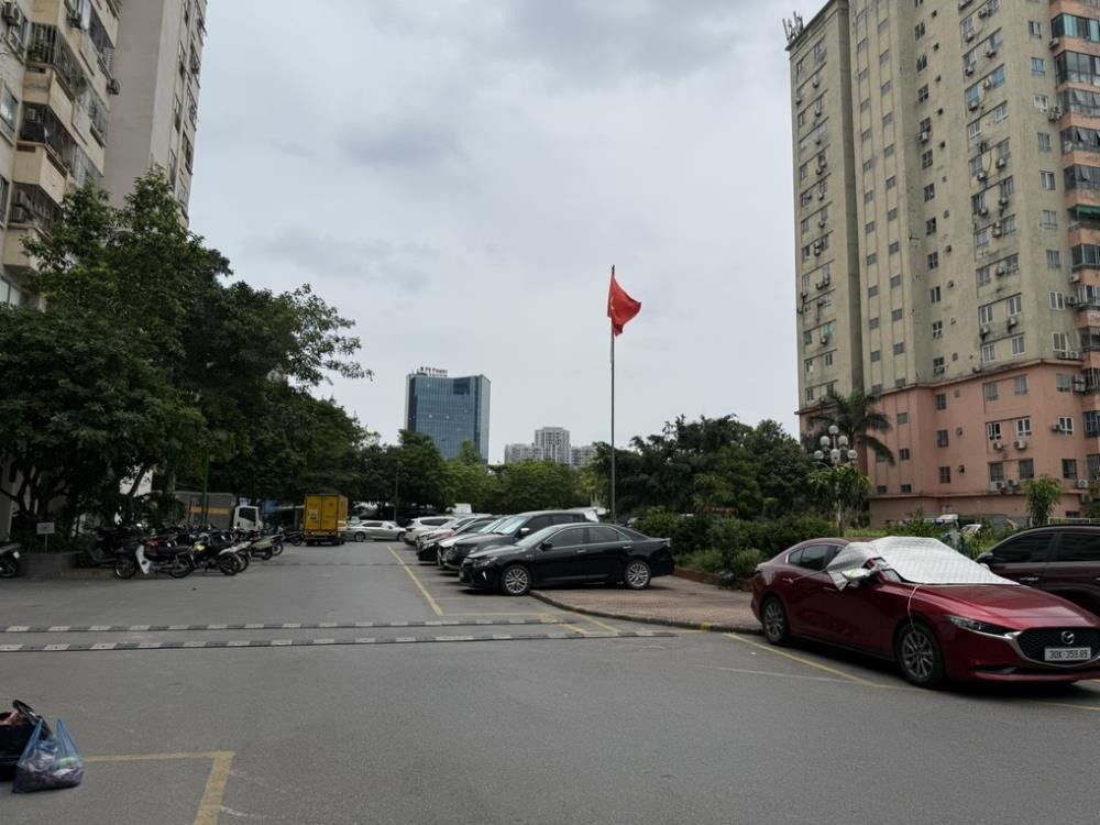 Căn hộ 2PN, 46m2, Nguyễn Chánh, Cầu Giấy - Giá 4.1 tỷ