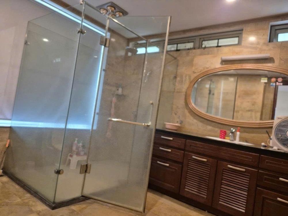 Biệt Thự Vườn Đào Tây Hồ: 231m2, 6 Tầng, View Vườn Hoa, An Ninh Tuyệt Đối