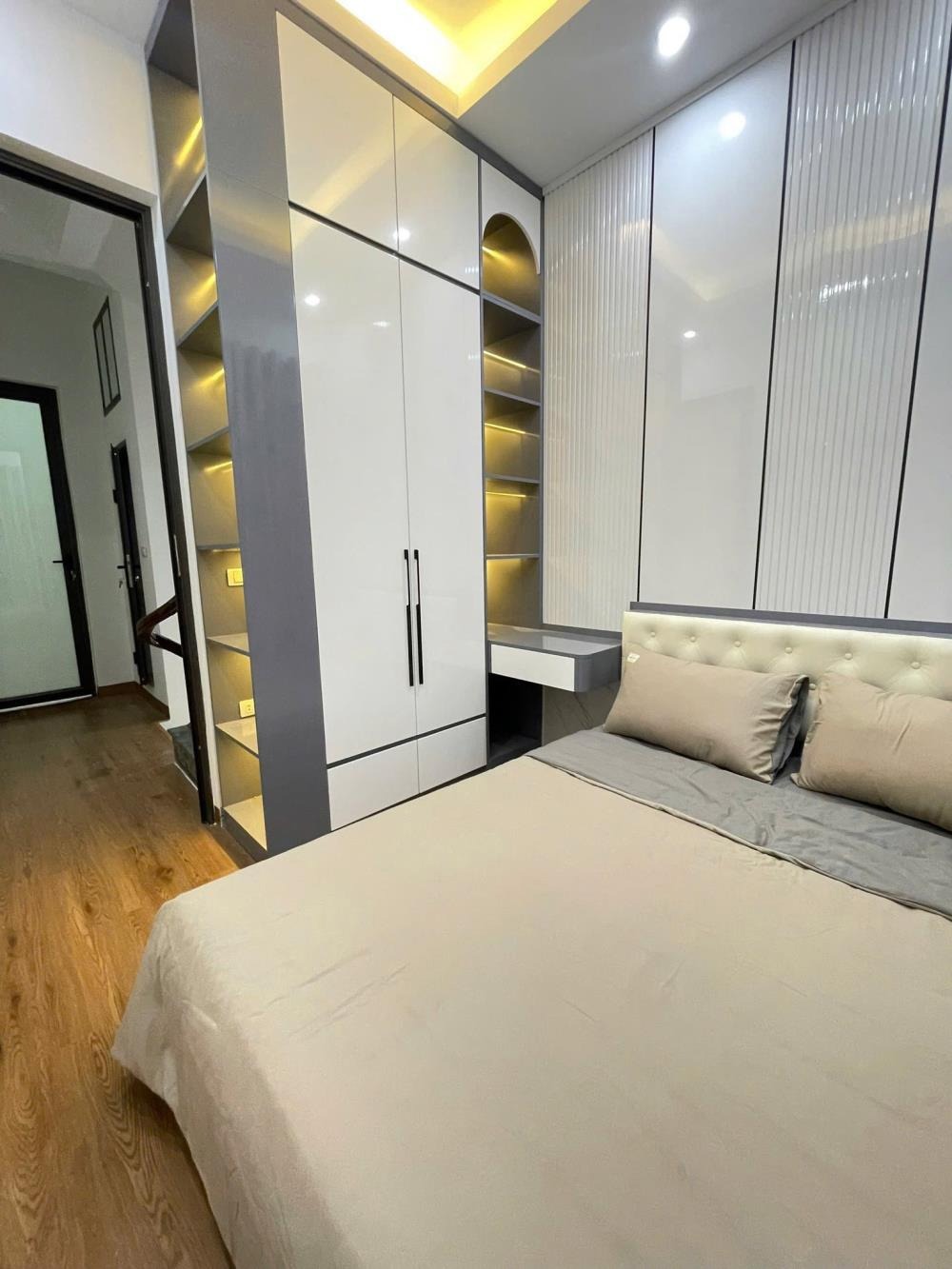 Bán Căn Góc Đào Tấn, Ba Đình: 35m2, 4 Tầng, Sổ Đỏ, 6.8 Tỷ - Vị Trí Đắc Địa