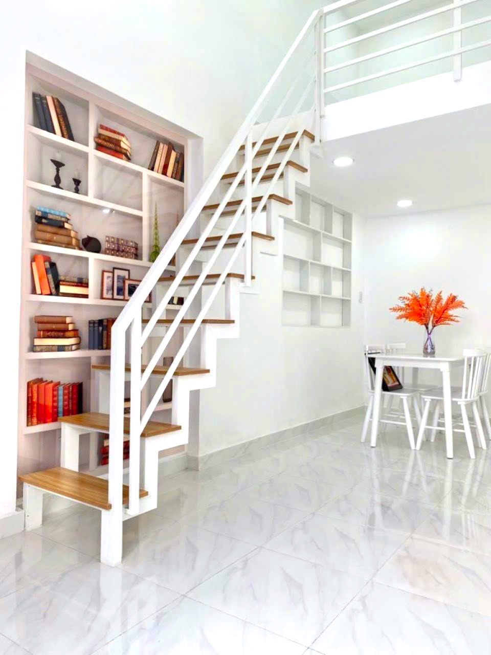 Nhà Lô Góc Nở Hậu Phạm Văn Chiêu - 63m2 - 3.x tỷ - Lợi Nhuận Cao