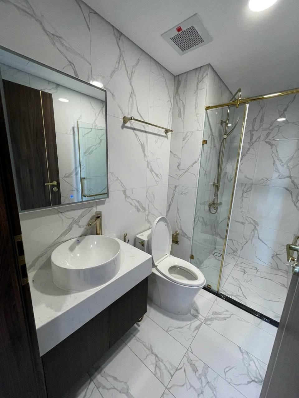 Căn Hộ 2PN, 56m², Nội Thất Cao Cấp, Giá 1.67 Tỷ - Lê Quang Định, Quận 2