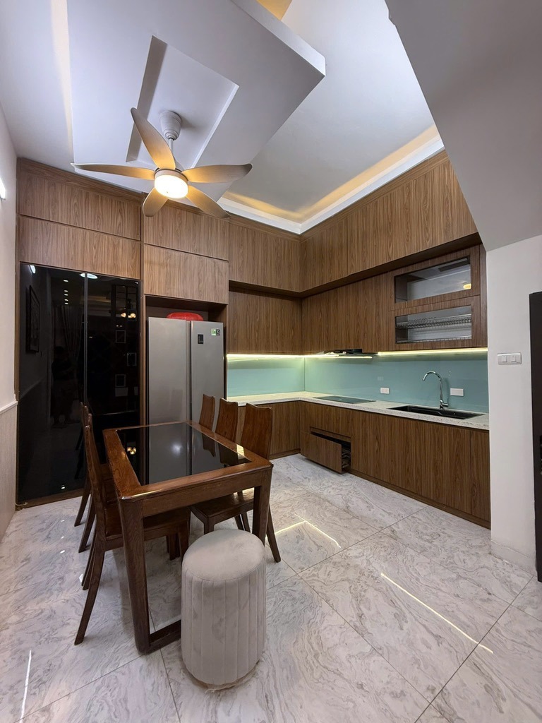 Bán nhà Kim Ngưu, Hai Bà Trưng - 43m2, 4 Tầng, Giá 9.85 Tỷ - Full Nội Thất