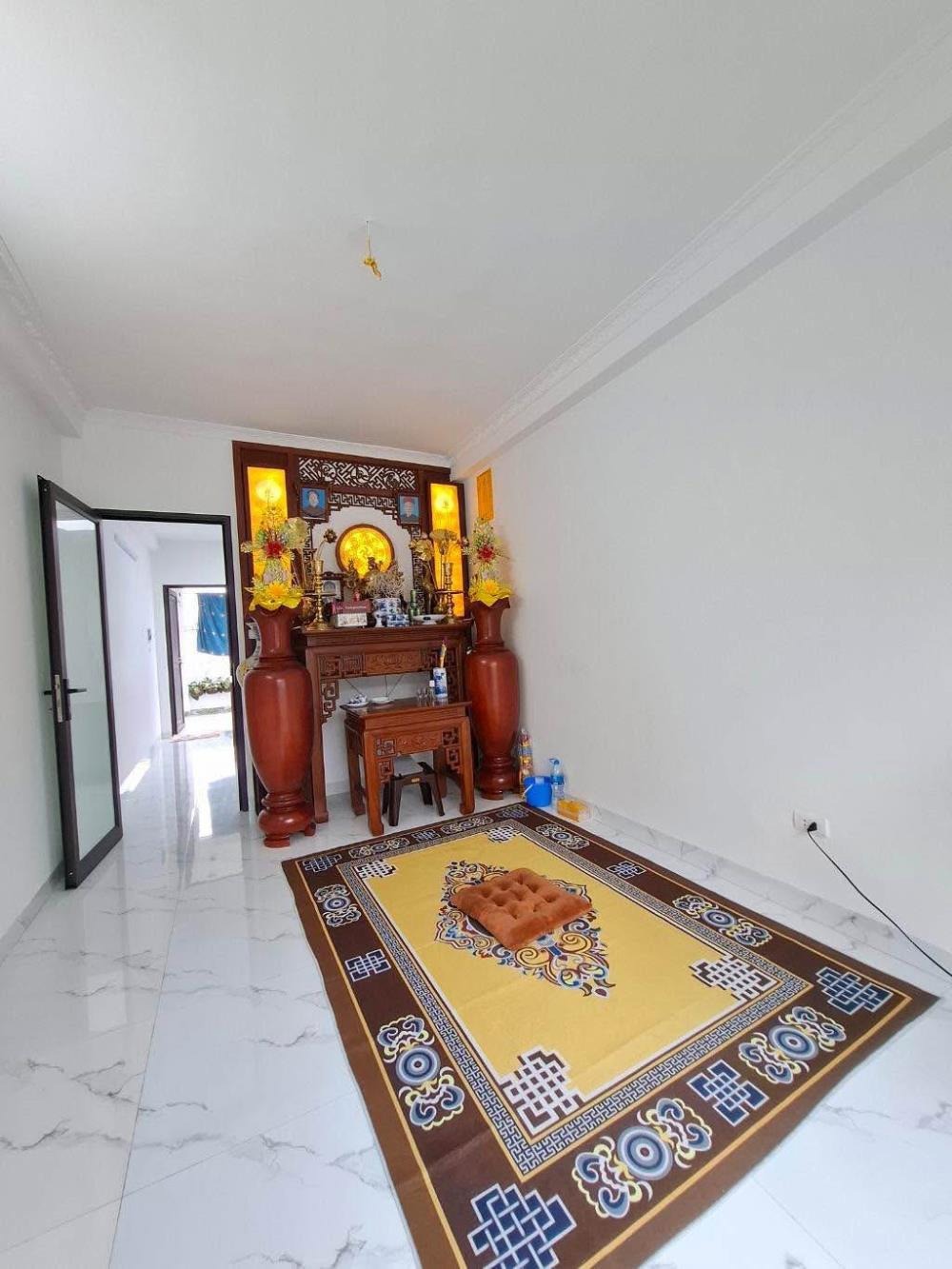 Nhà đẹp 50m2, 5 tầng, 2 mặt thoáng, ngõ rộng - Giá Tốt, Sổ Đỏ Sẵn