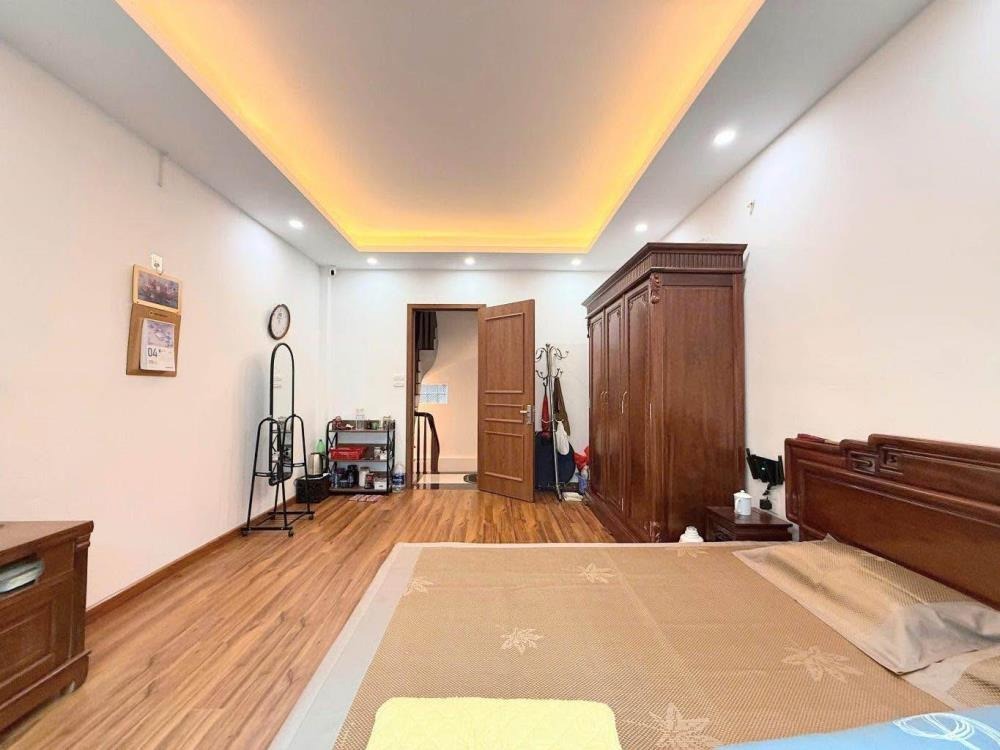 Nhà Mới Full Nội Thất - Vị Trí Đắc Địa - 37m2 - Ngõ Rộng - Giá Tốt
