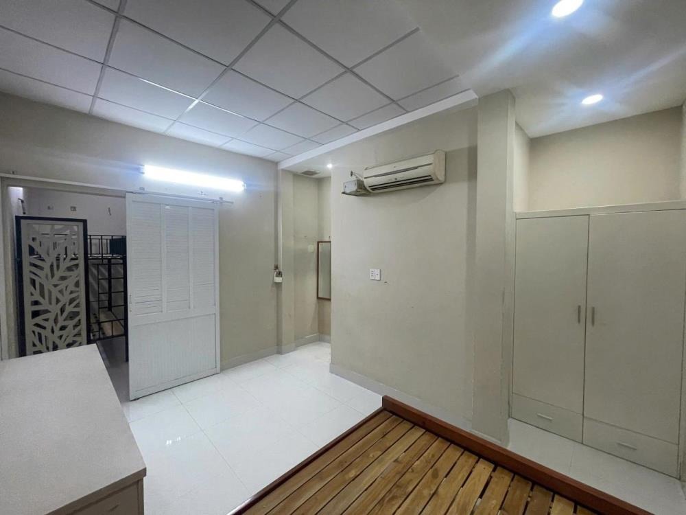Nhà Hot 2 Tầng Thạnh Lộc, Q12: 26m2, Giá 1.x Tỷ - Vị Trí Đắc Địa
