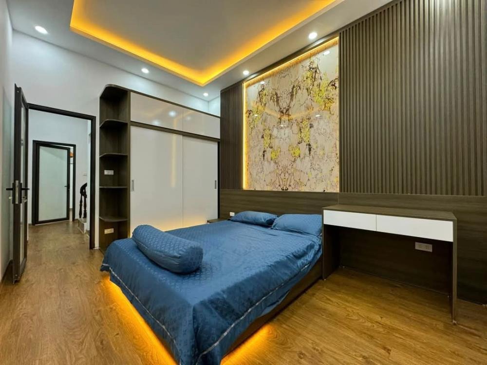 Bán Nhà Phân Lô Trần Duy Hưng, Cầu Giấy: Vị Trí Đẹp, Kinh Doanh Tốt