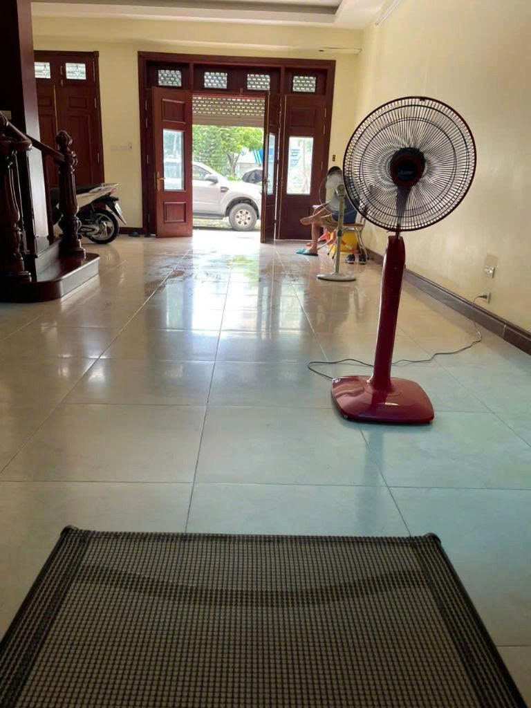Cho Thuê Nhà Full Đồ Cao Cấp 80m², 5 Tầng, Mặt Tiền Rộng - Trung Kính, Cầu Giấy