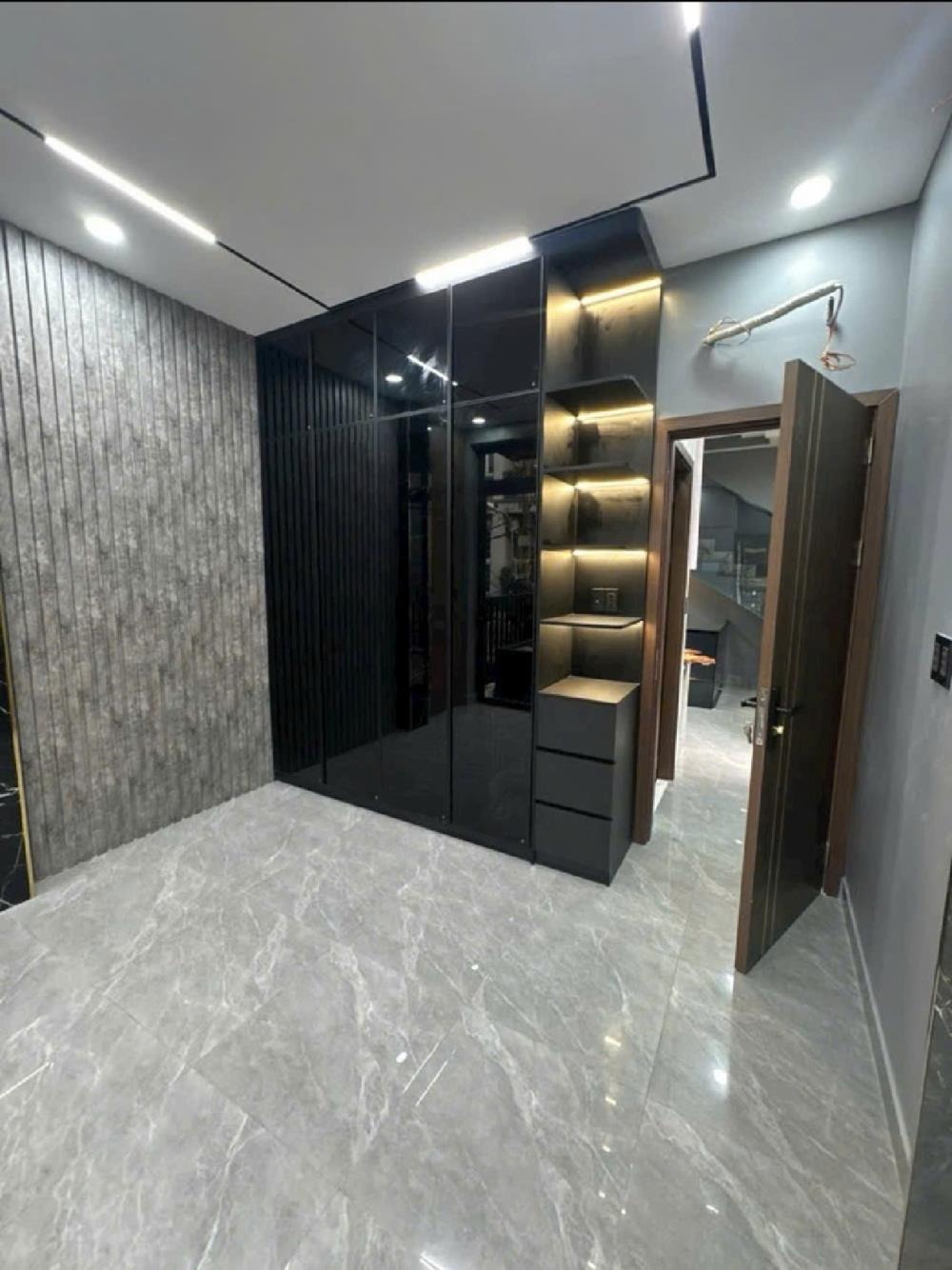 Bán nhà đường 8m Tân Bình - 4.5x... - 8.8 tỷ - Kinh Doanh - Pháp Lý Sạch