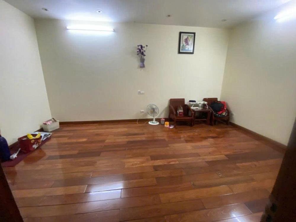 Cho Thuê Nhà Full Đồ Cao Cấp 80m², 5 Tầng, Mặt Tiền Rộng - Trung Kính, Cầu Giấy