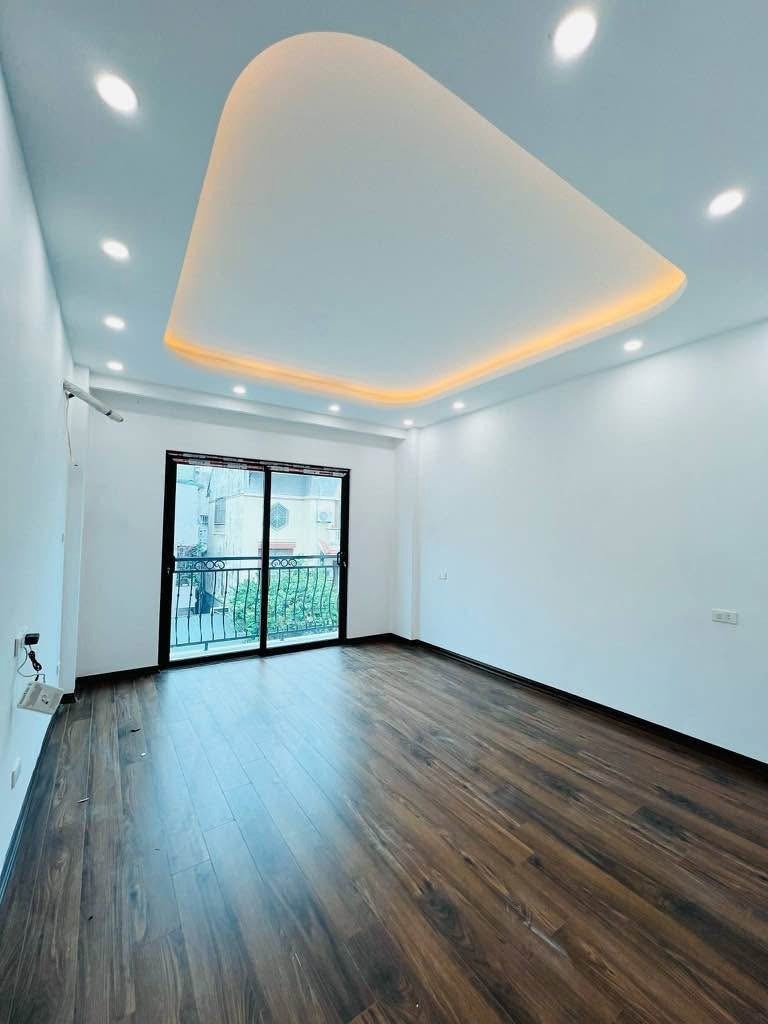 Khu Phân Lô Vỉa Hè - Nhà Mới - Thang Máy - Gara Ô Tô - Hoàng Mai - Đường Thông Rộng
