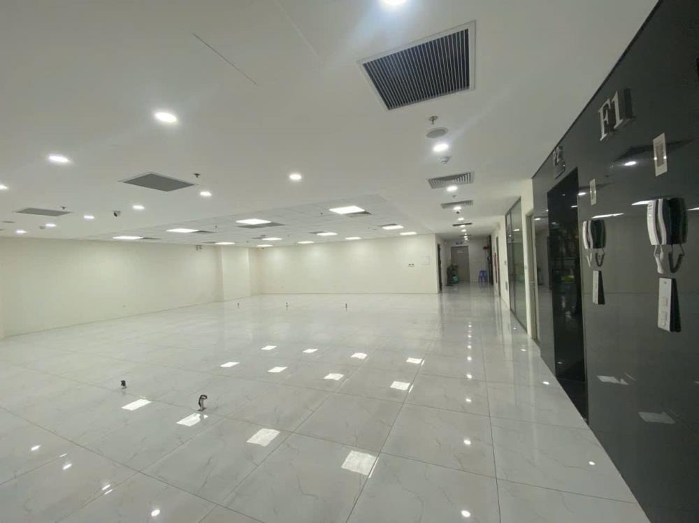 Bán Tòa Nhà Mặt Phố Lạc Long Quân - View Hồ Tây - 630 Tỷ